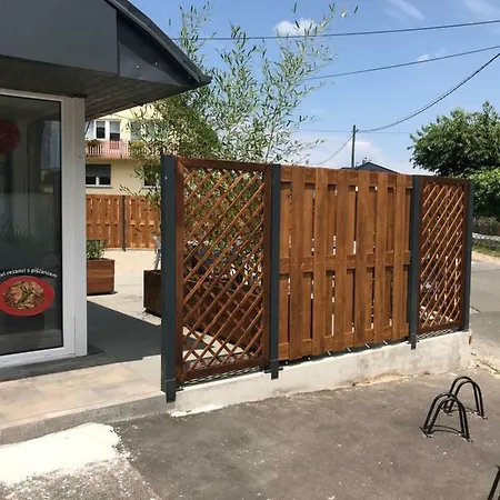 Wok Mix Pohorje Appartement